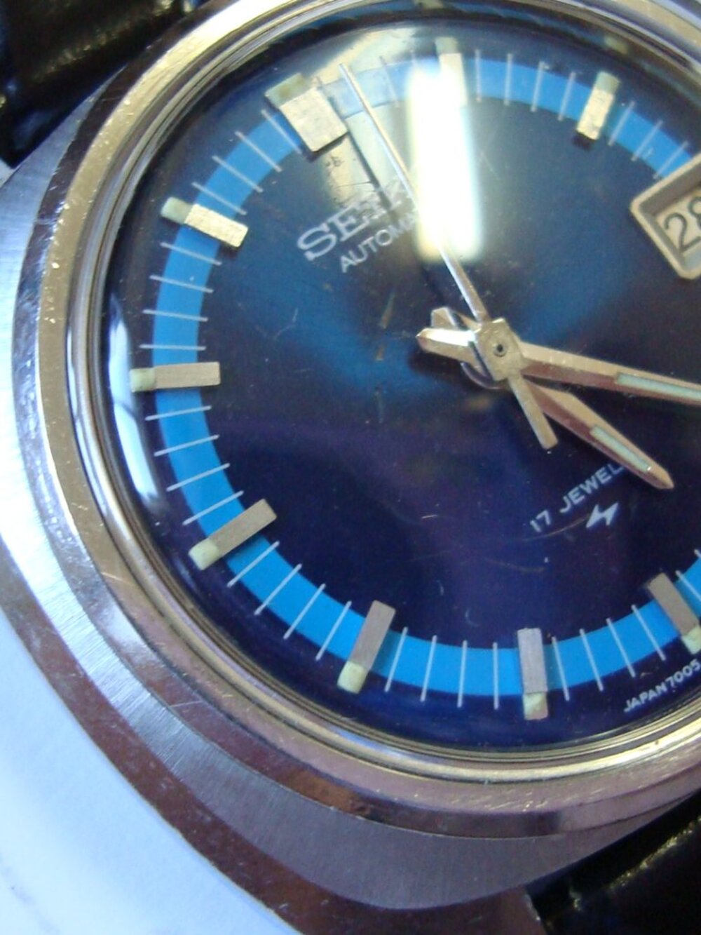 VINTAGE AUTOMATIC SEIKO ,RUN GREAT